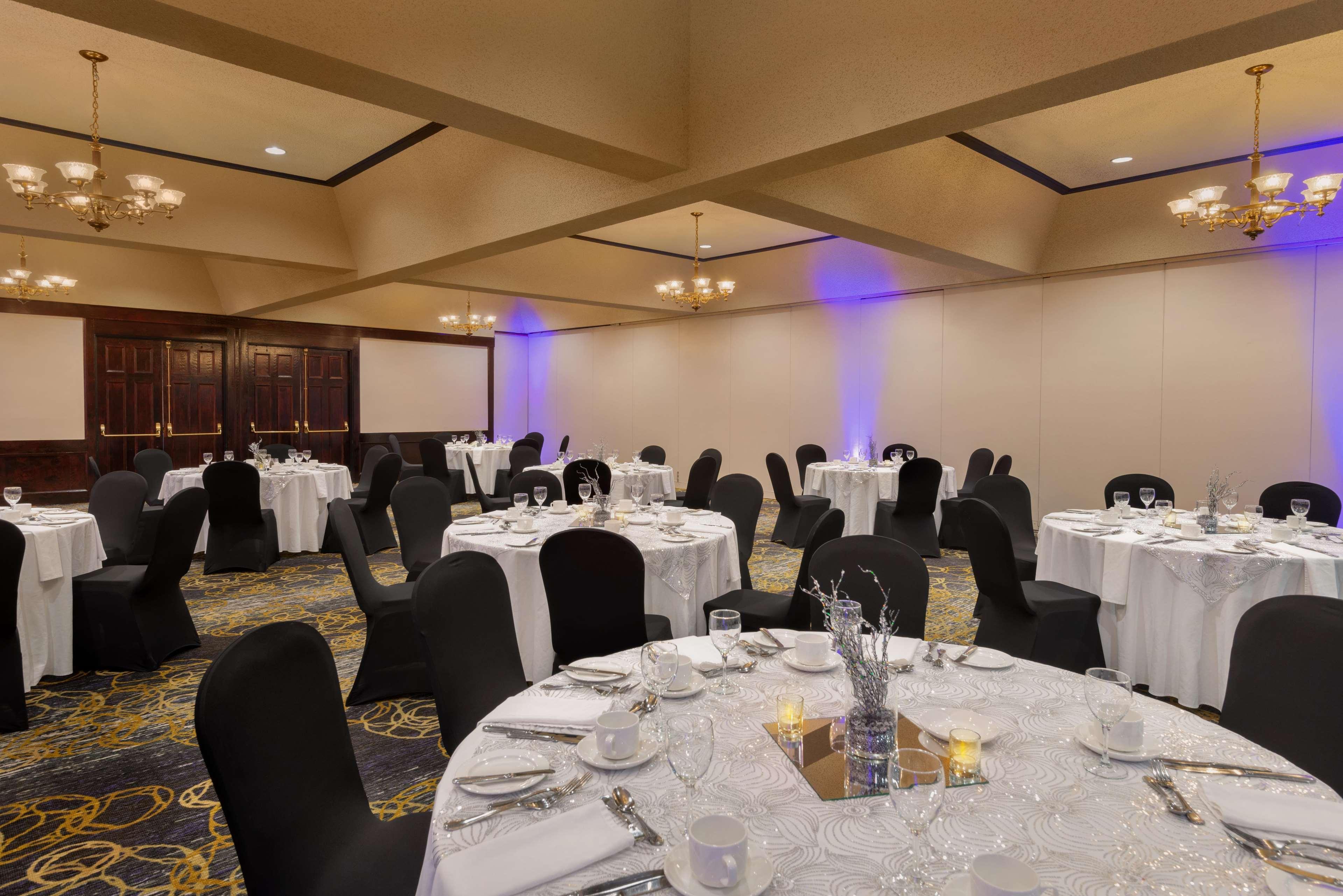 Coast Prince George Hotel By Apa Exterior photo